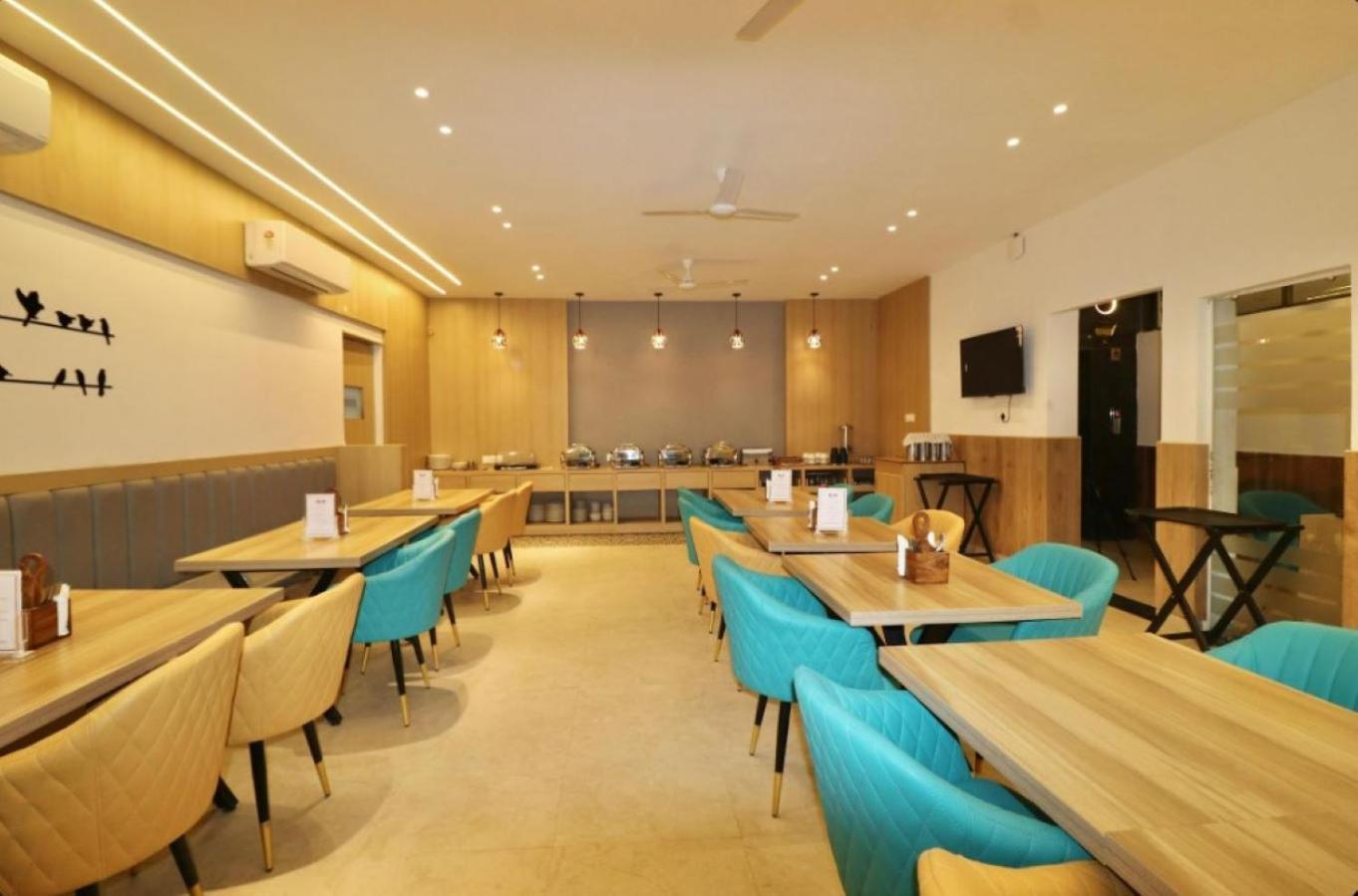 Grand Legacy Beacon, Dehradun Hotel Buitenkant foto
