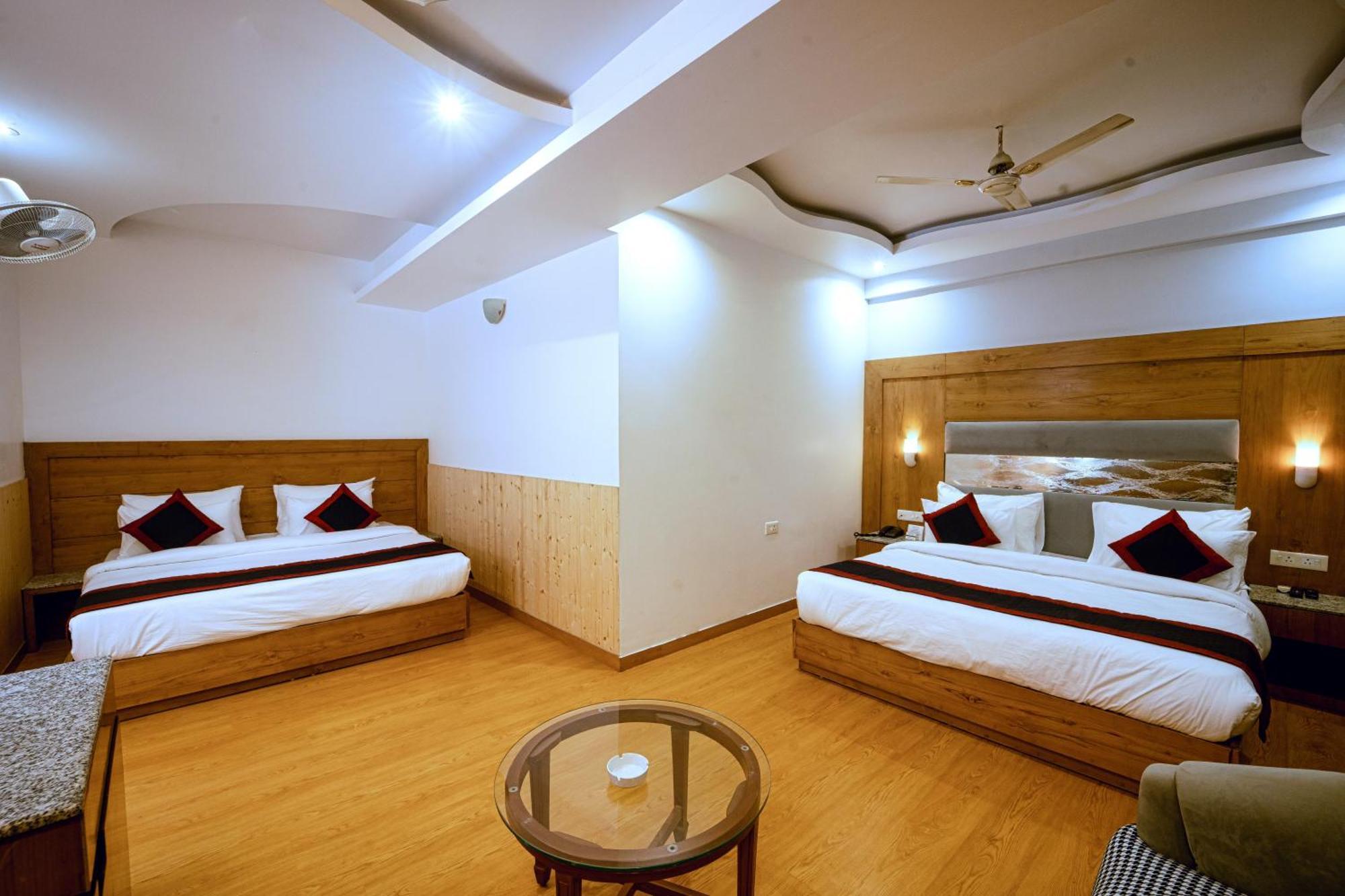 Grand Legacy Beacon, Dehradun Hotel Buitenkant foto