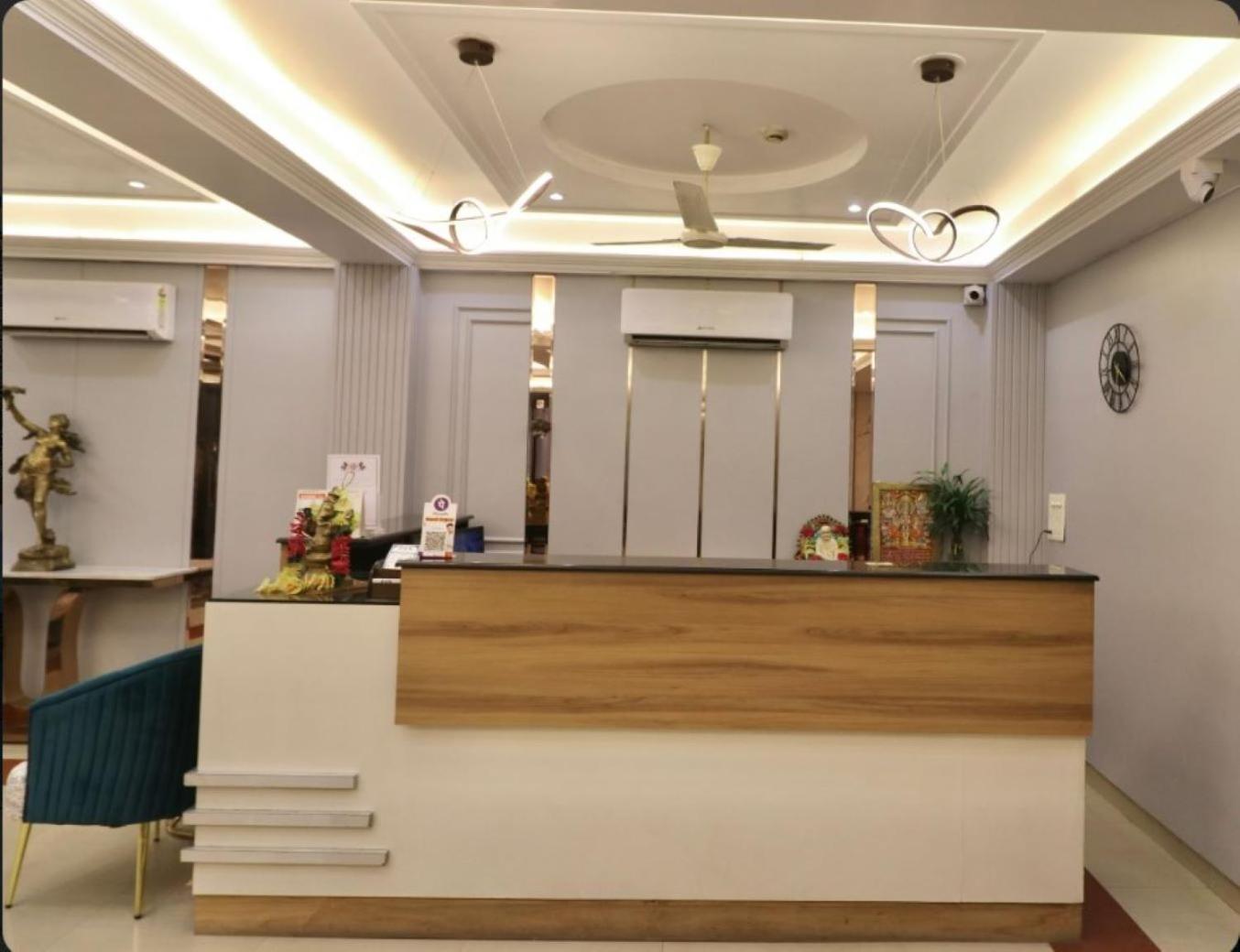 Grand Legacy Beacon, Dehradun Hotel Buitenkant foto