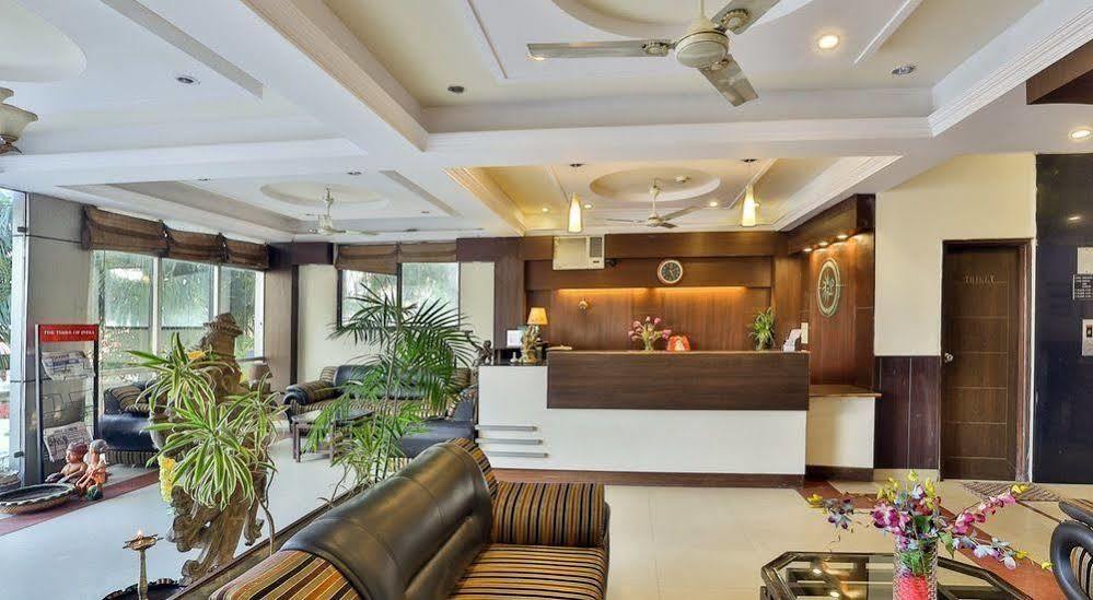 Grand Legacy Beacon, Dehradun Hotel Buitenkant foto